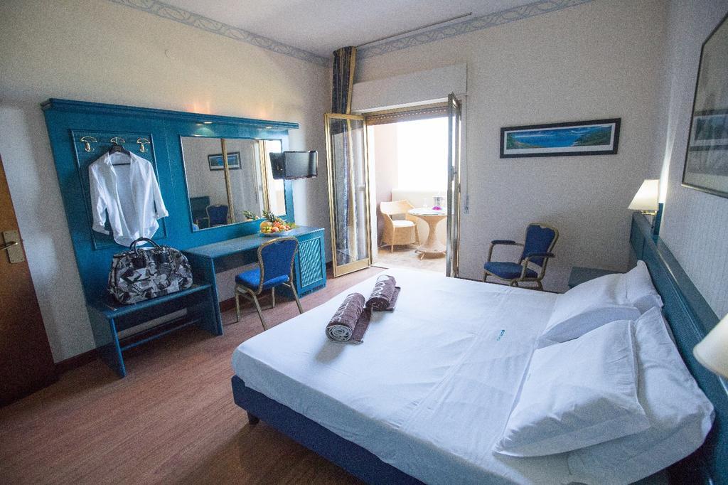 Hotel Costa Verde Cefalù Kültér fotó